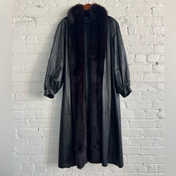 VINTAGE 1980’s Genuine leather and real fur trench coat. - Picture 1 of 4